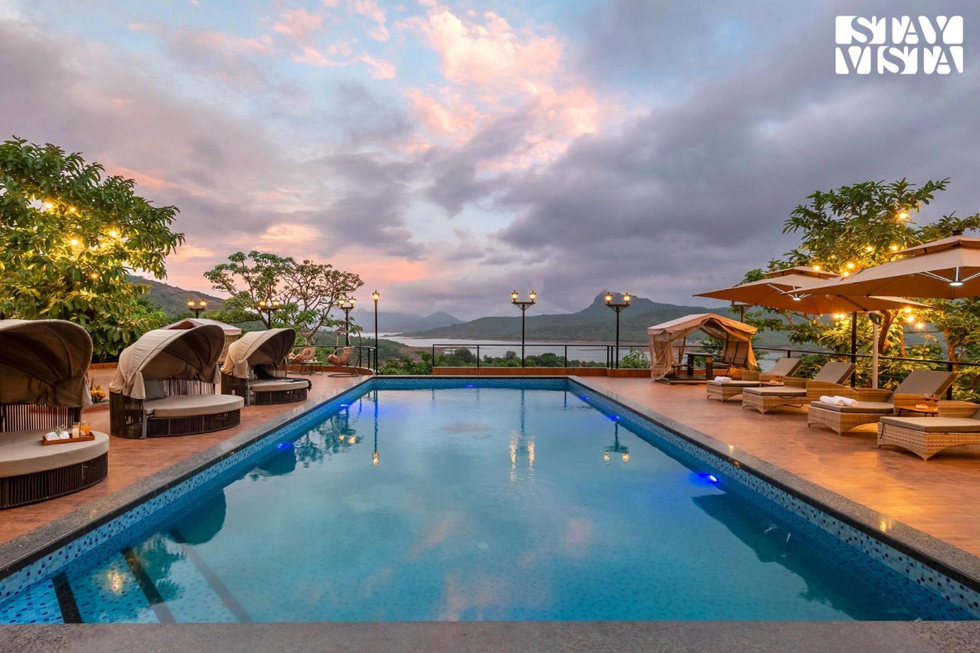 Stayvista At La Nirvana With Pool, Music Speaker & Indoor-Outdoor Game Lonavala Exterior foto