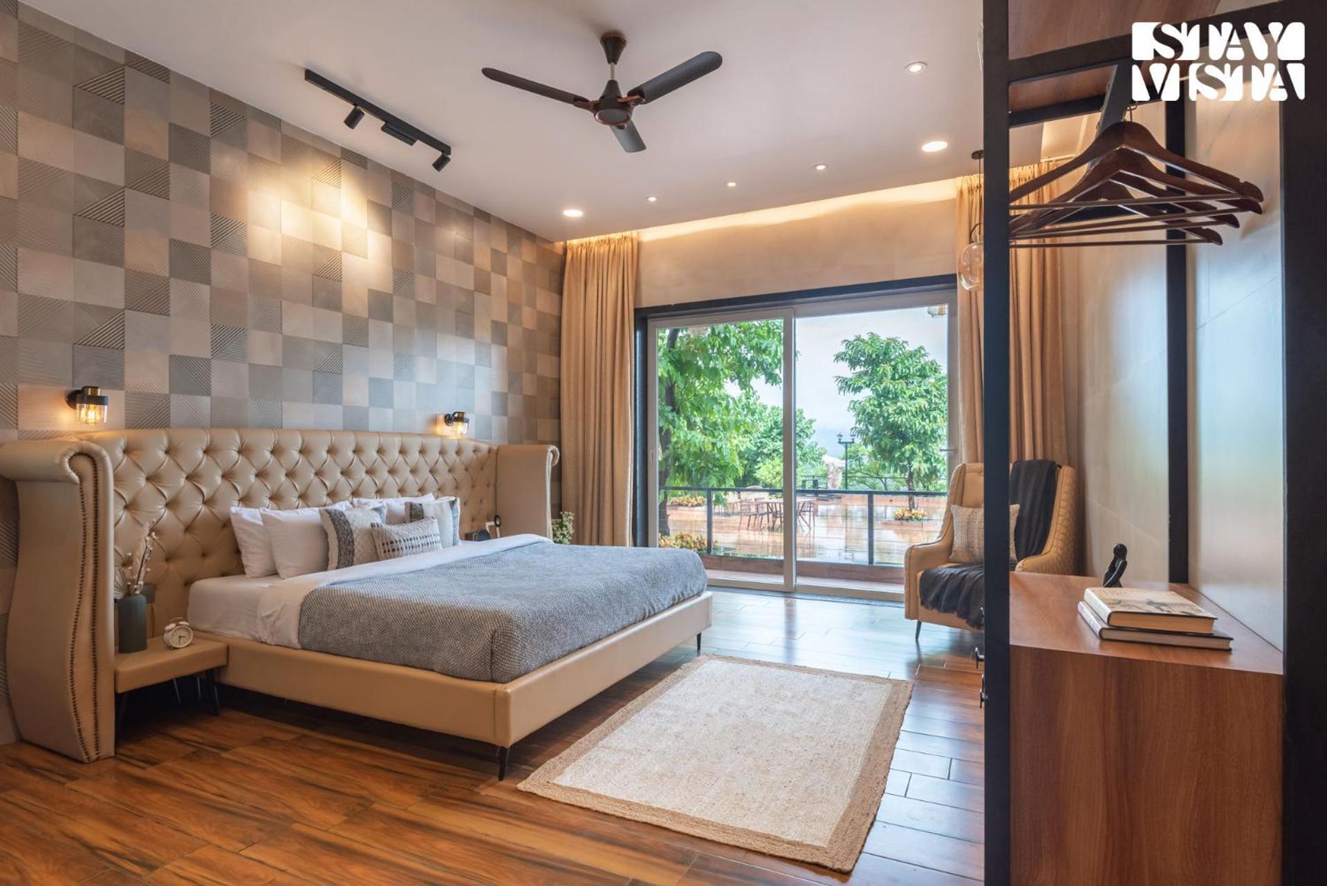 Stayvista At La Nirvana With Pool, Music Speaker & Indoor-Outdoor Game Lonavala Exterior foto